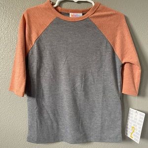 LuLaRoe kid’s Sloan shirt. Size 2 Unisex NWT